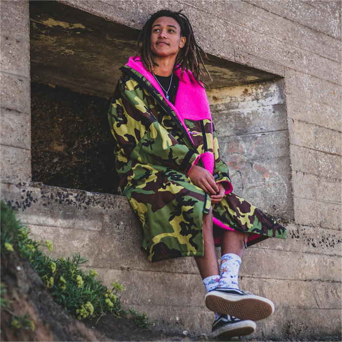 2024 Dryrobe Advance Long Sleeve Change Robe V3 DR104 - Camo / Pink